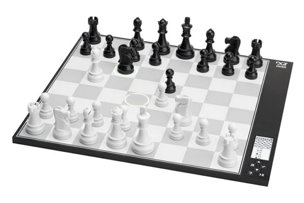 DGT-Centaur-Chess-Computer-725×604